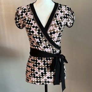 Short sleeve v neck wrap top